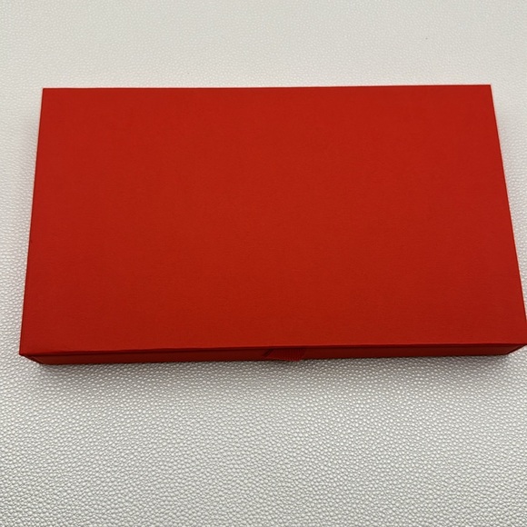 Louis Vuitton Red Envelopes in Box - Picture 8 of 9